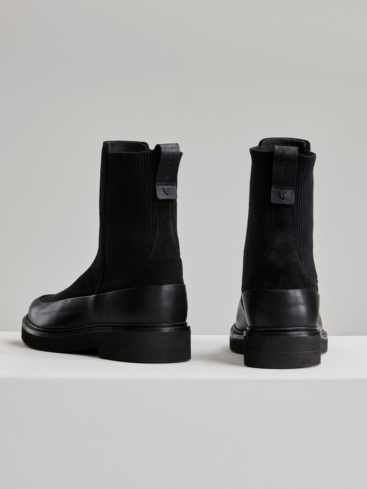 Eileen Chelsea Boot | Varley Customer Favorite