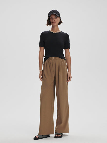 Regina Fitted Tee | Varley Top Pick