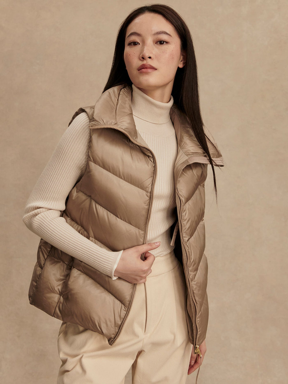 Bextor Lightweight Down Gilet | Varley Trusted