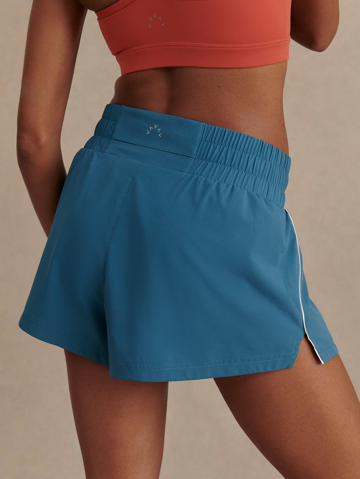 Kallin Piped Running Short 1.5 | Varley Premium