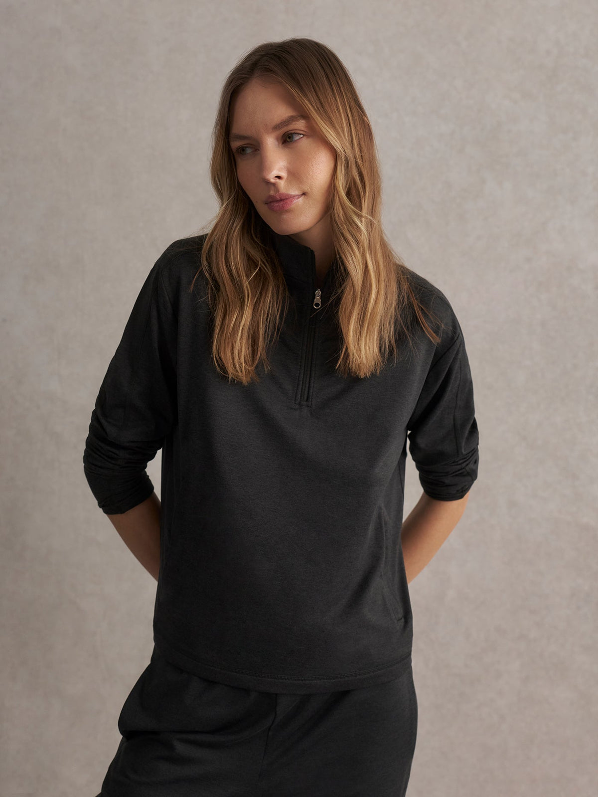 Lamia Half-Zip Active Sweatshirt | Varley Featured