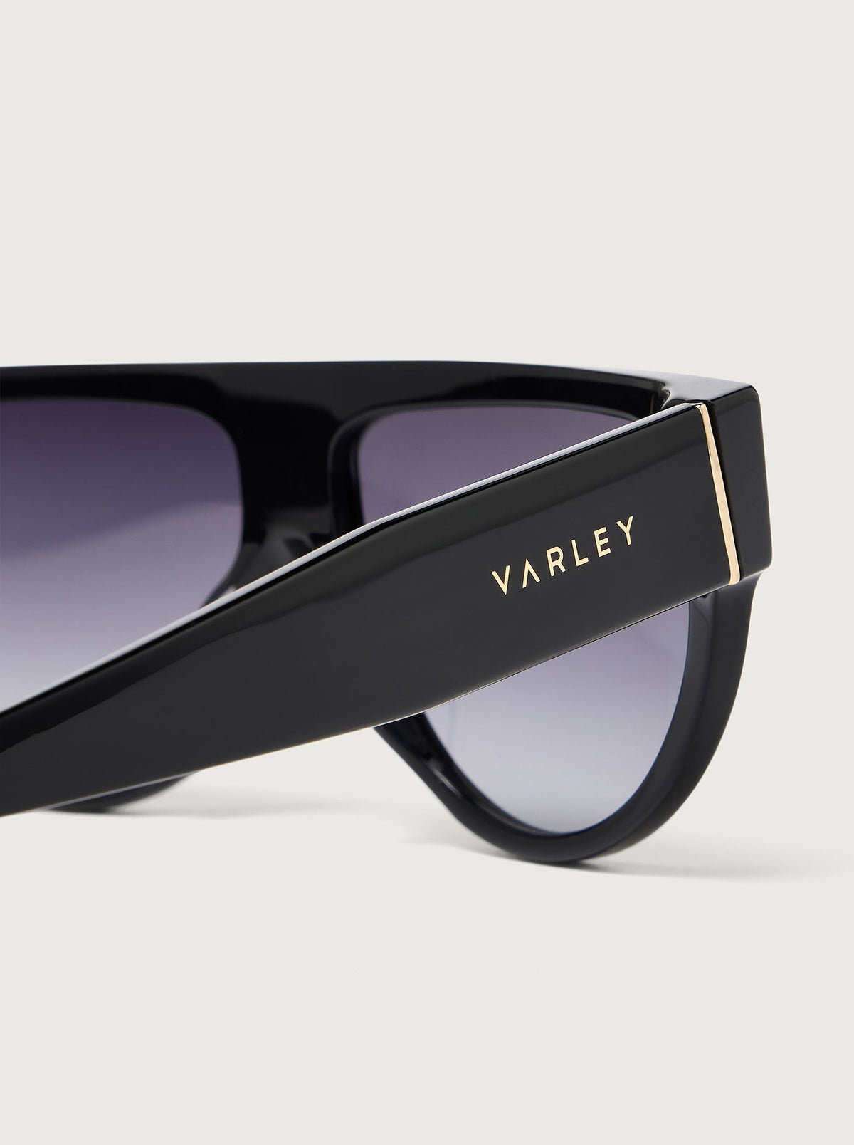 Dalling Oversize Sunglasses | Varley Featured