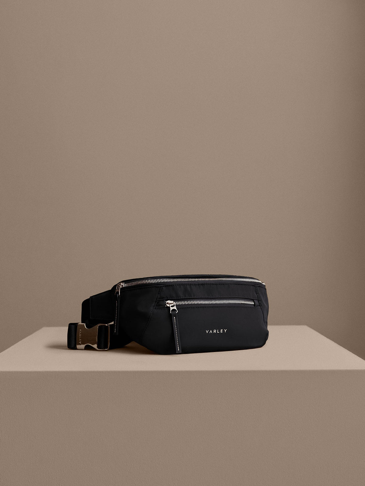 Lasson Belt Bag | Varley Smart Buy