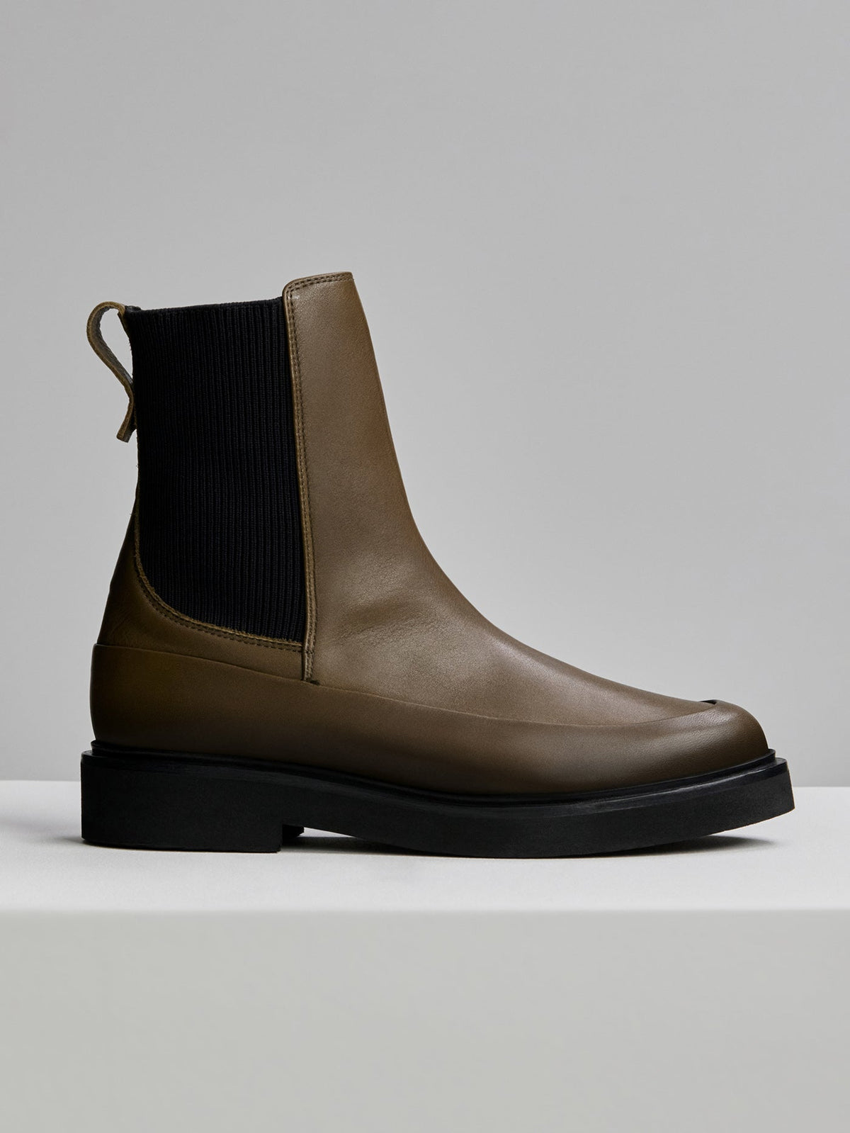 Eileen Chelsea Boot Nappa | Varley Trusted