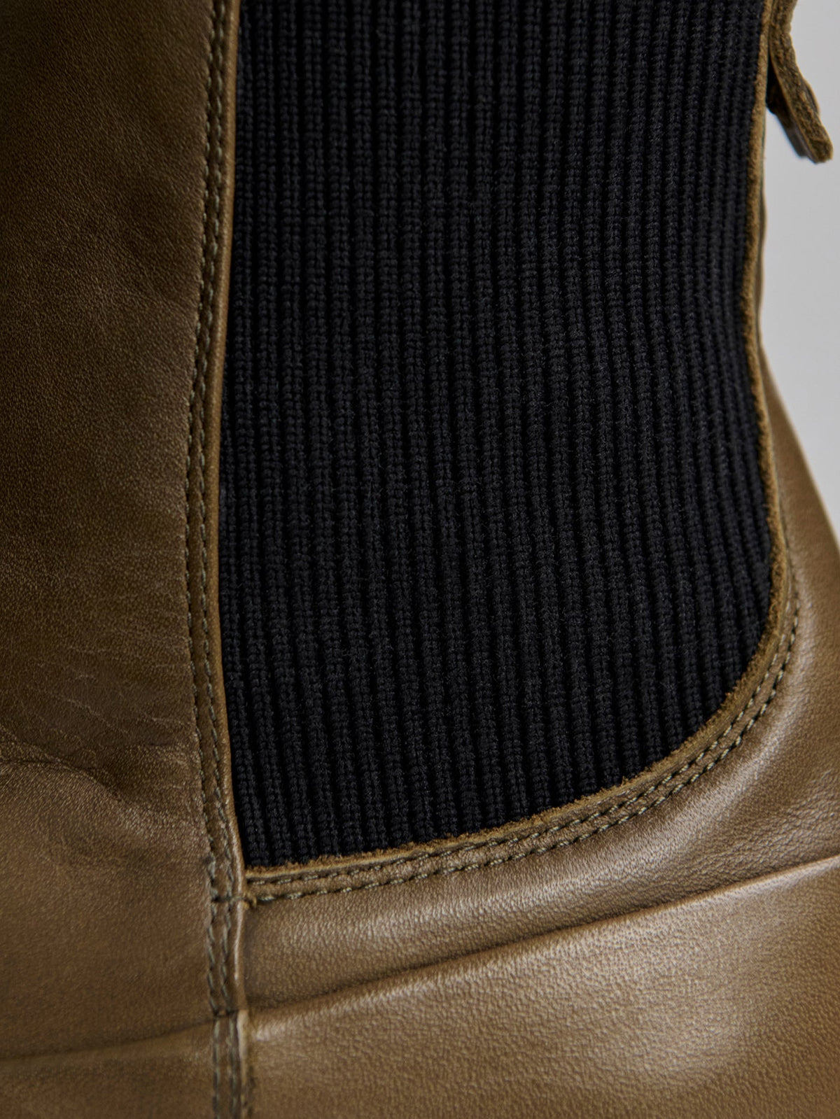 Eileen Chelsea Boot Nappa | Varley Trusted