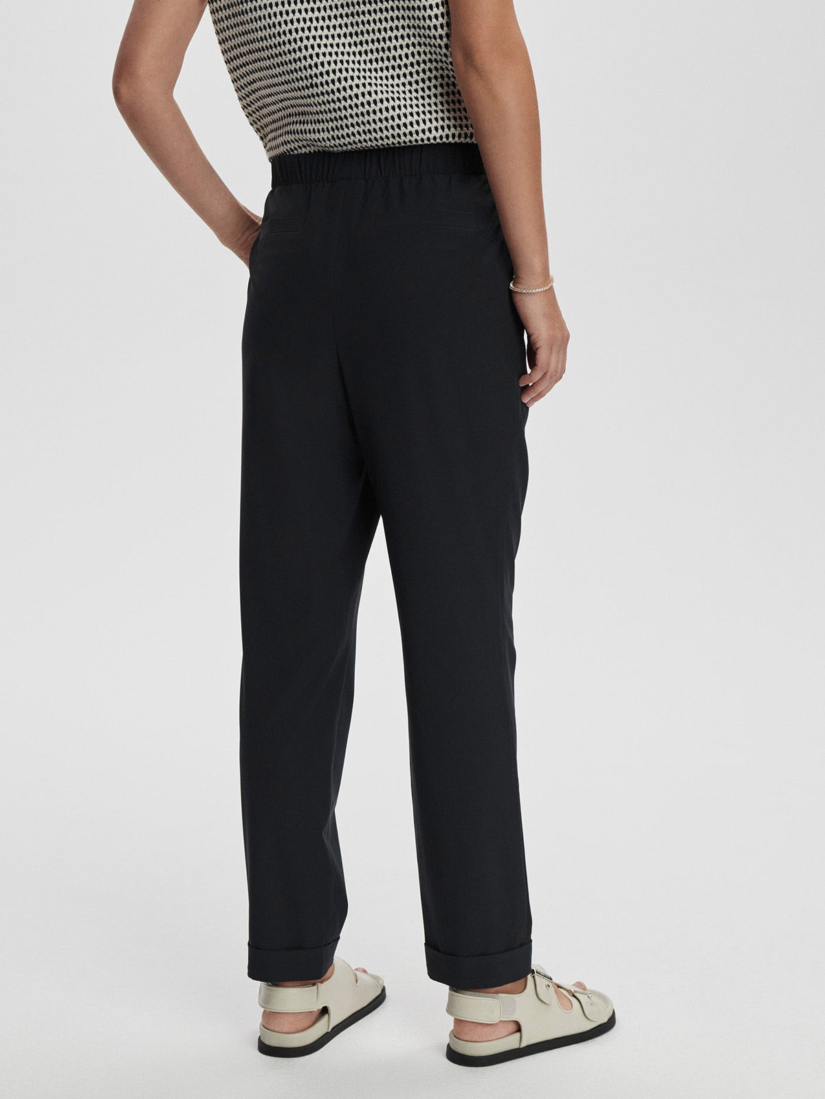 Alana Slim Tapered Cuff Pant 27 | Varley Smart Buy